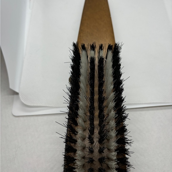 Vintage Gentleman Brush and Manicure Set Built In Zip Around Closure Leather - Picture 9 of 11